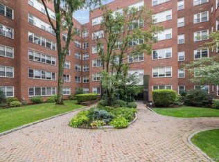 250 Garth Road #2E3, Scarsdale, NY 10583