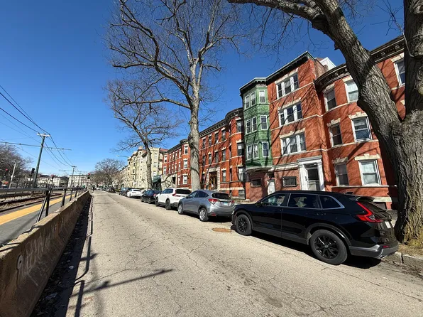 1377A Commonwealth Ave, Boston, MA