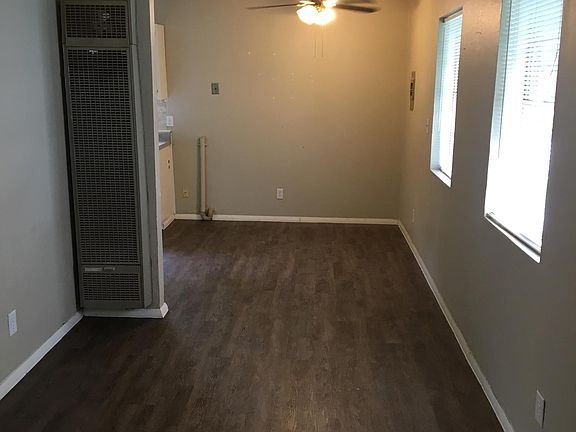 4th image of 418 E Will Rogers Blvd