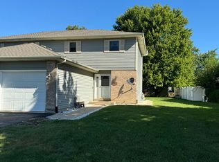 405 Elm St Unit B, Yorkville, IL 60560
