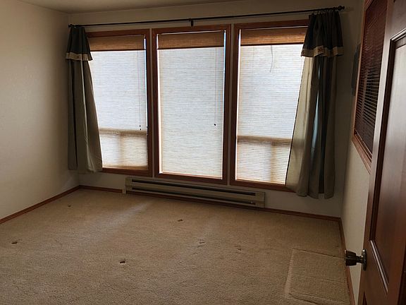 5th image of 1607 Davis Ave #B-154