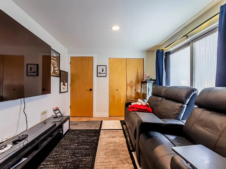 1060 N Hermitage Ave #3 — Photo 17