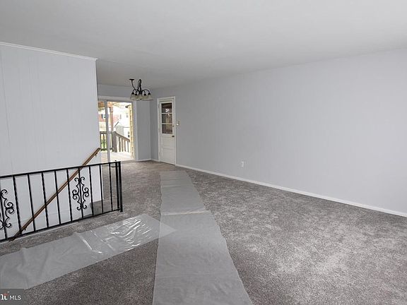 2nd image of 5007 Eastchester Cir