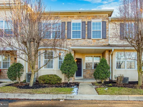 230 State St Unit 7, East Greenville, PA 18041