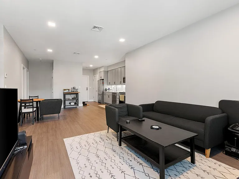11 Walley St #110 — Photo 8