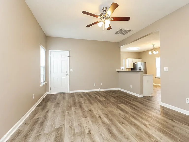 2744 Pepperdine Dr — Photo 4