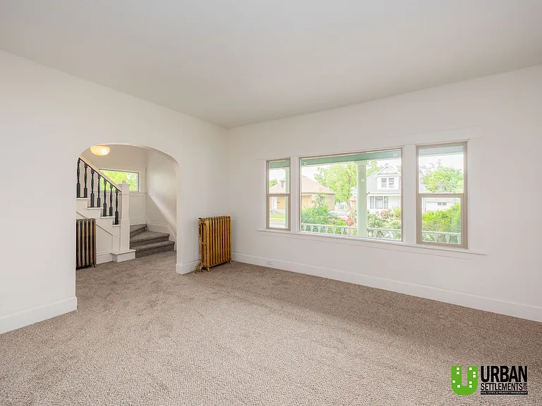 724 E Ermina Ave — Photo 8