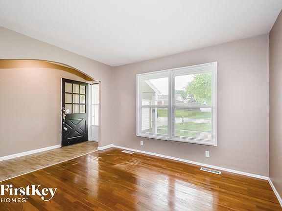 4th image of 1424 Woodpath Dr