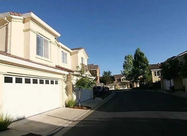 7525 Imperata Ln