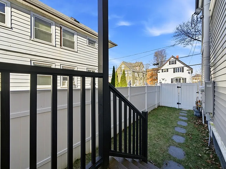 28 Cherry St #28 — Photo 27