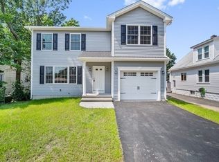 16 Ivan St, Springfield, MA 01104