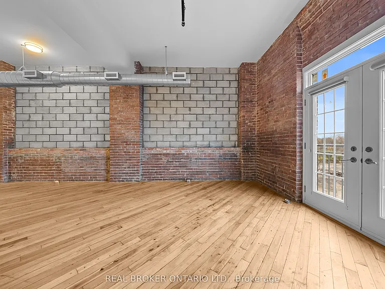 150 Mill St #116 — Photo 11