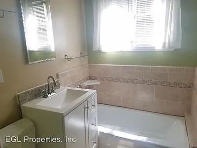 237 S Elm Dr #3 — Photo 8