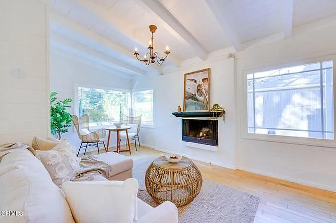 4837 Crown Ave — Photo 11