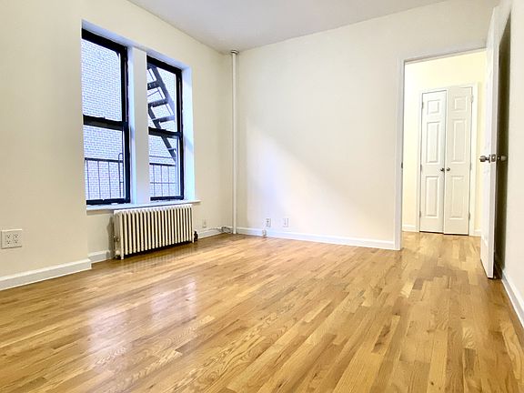 4th image of 236 E 80th St #21V
