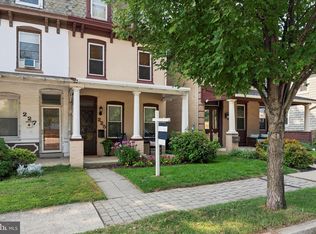 225 Spring Mill Ave, Conshohocken, PA 19428