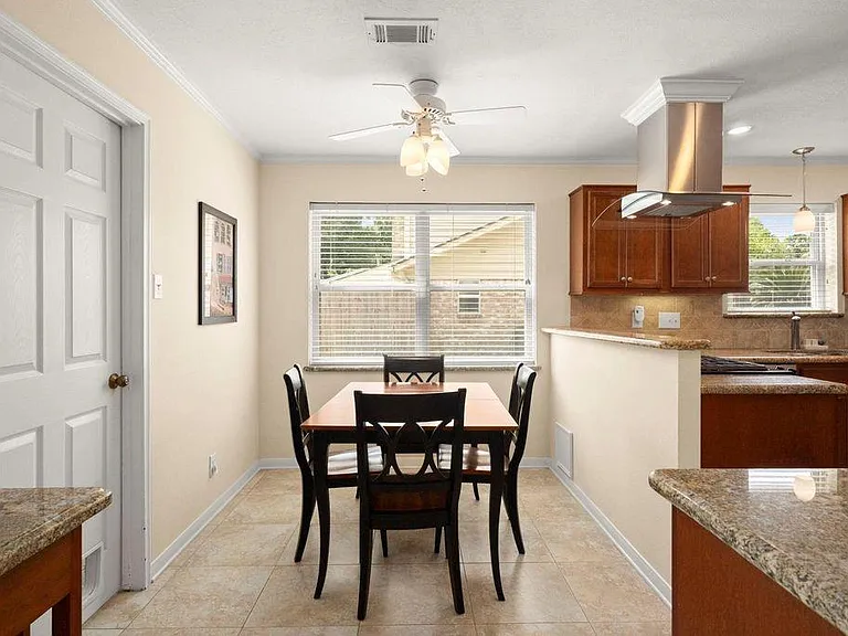 7615 Litchfield Ln — Photo 13