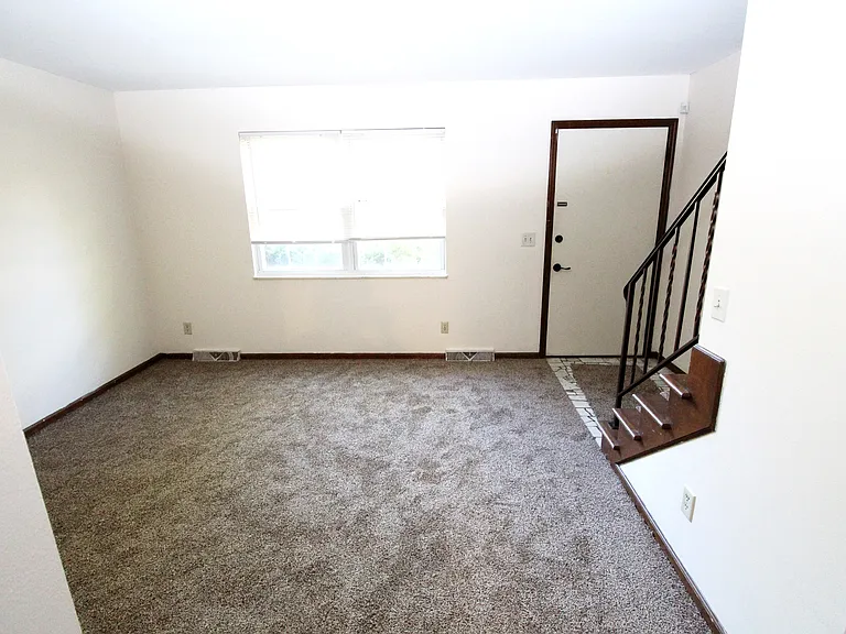4822 Dierker Rd — Photo 7