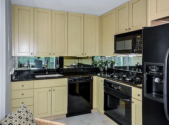 5th image of 9655 Woods Dr Unit 1502
