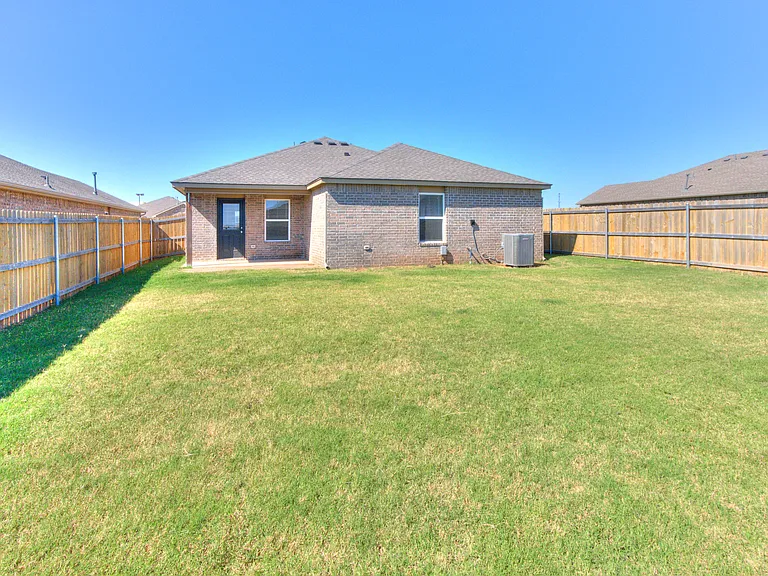 626 Audrey Dr — Photo 31
