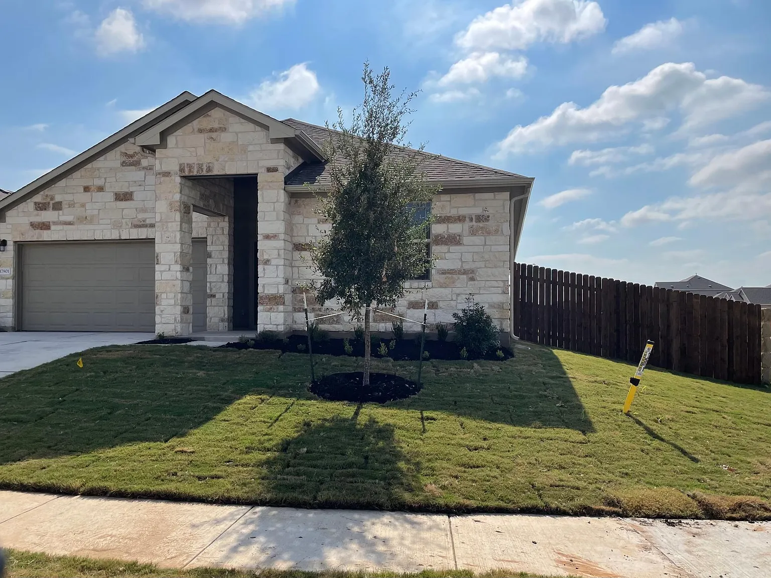 17901 Stefano Dr — Photo 2