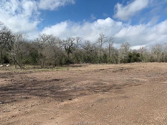 3rd image of 18965 Meadows Overlook Ln