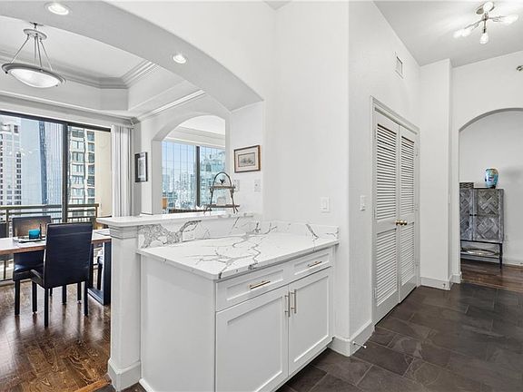 4th image of 3445 Stratford Rd NE APT 2104