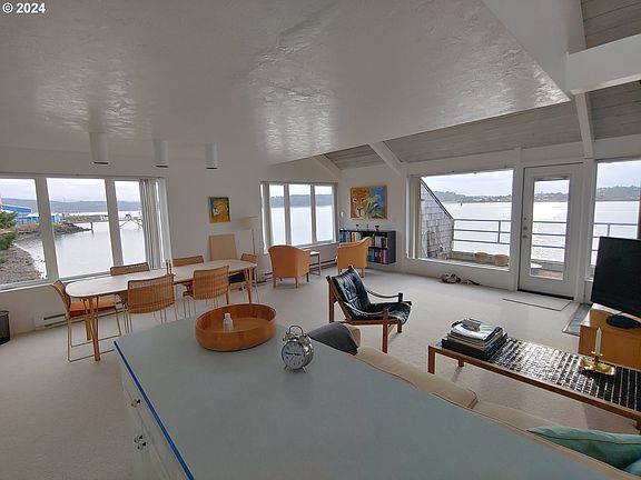2nd image of 1000 SE Bay Blvd #152