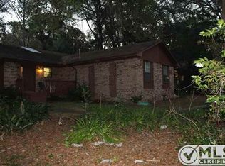 2432 Royal Oaks Dr, Tallahassee, FL 32309