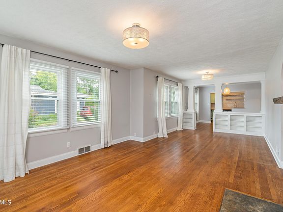 5th image of 3118 Orlando St