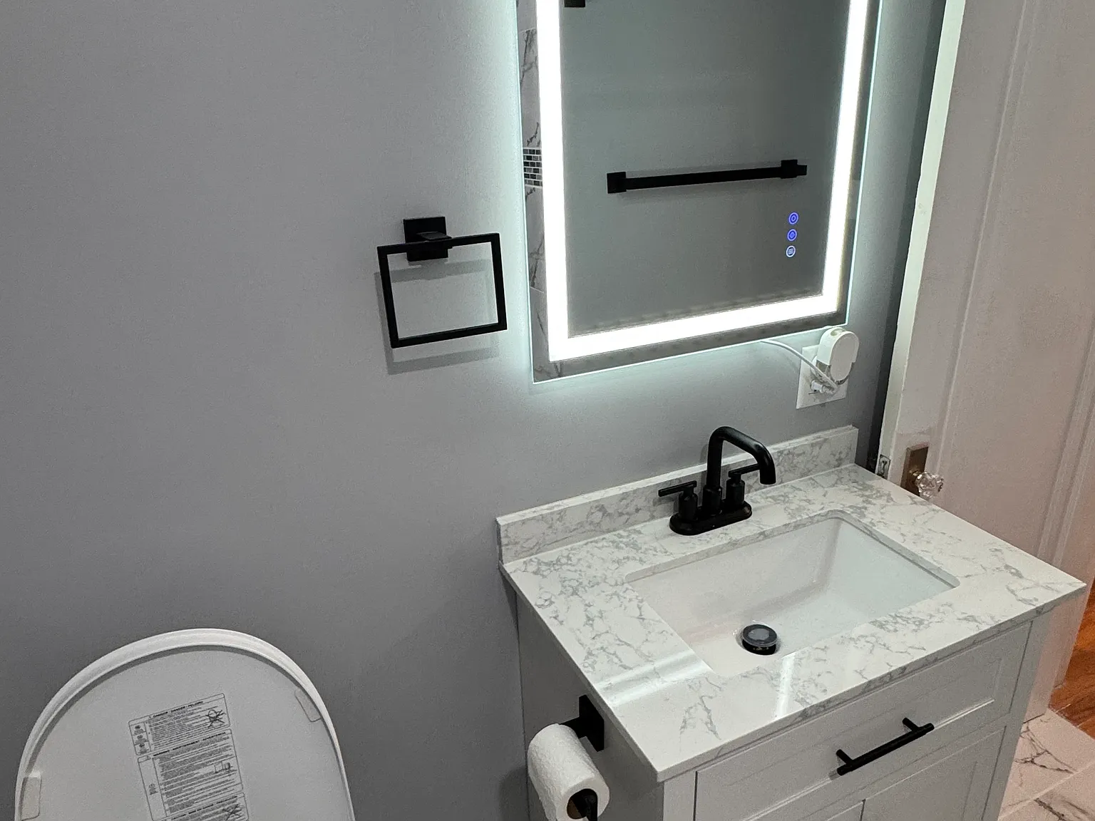 2 bed, 2300 sqft, $2,200 — Photo 4