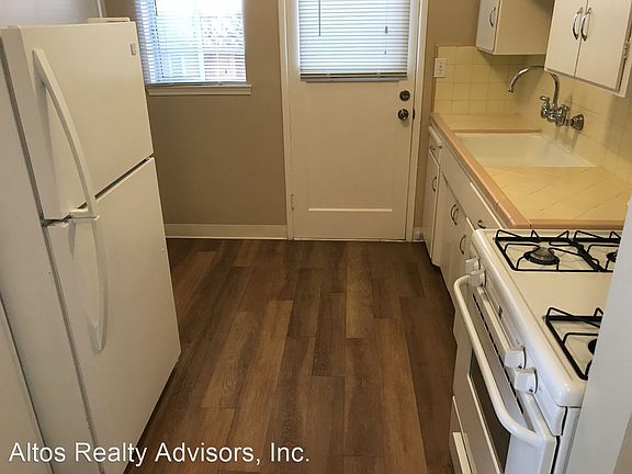 3rd image of 1896 Market St APT 3