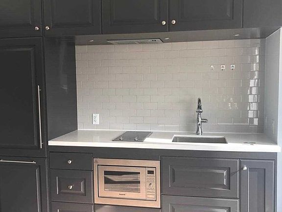 4th image of 155 Yorkville Ave #2816
