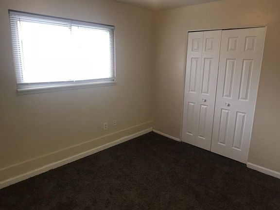 5th image of 23175 Stewart Ave