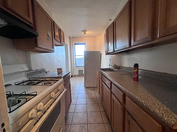 4th image of 2285 Sedgwick Ave APT 501