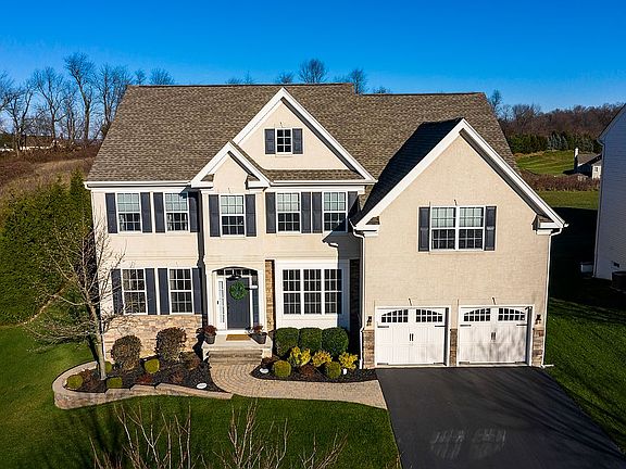2nd image of 4130 Crescent Dr