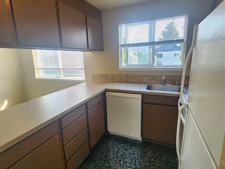 Heather Ridge, 2 Bedrooms, 1 Bathroom Apartments for Rent! — Photo 27