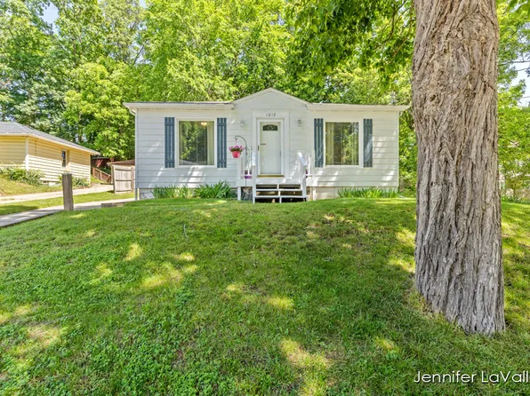 1819 Haines St NW, Grand Rapids, MI 49504