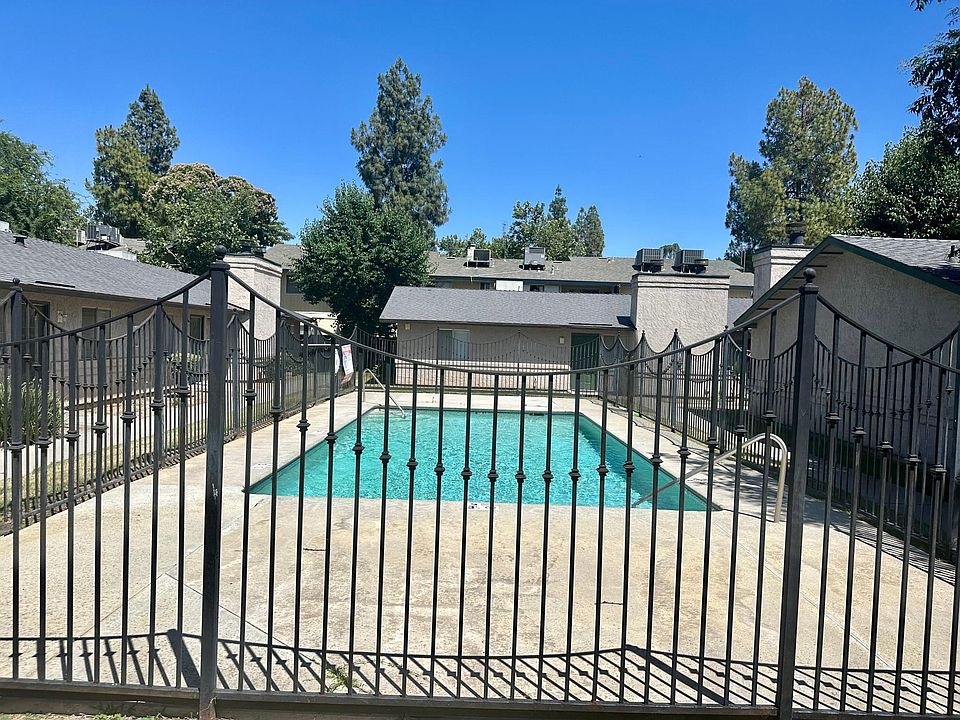 2nd image of 5291 E Kings Canyon Rd APT 114