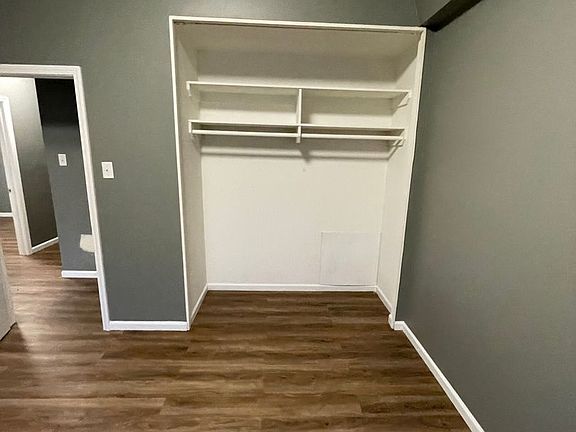2nd image of 1525 Harrington Loop
