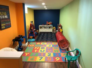 6 Darlene Ct, Morganville, NJ 07751