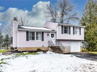 8145 Navona Ln, Clay, NY 13041