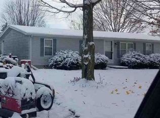 131 E Parkway Dr, Warren, IN 46792