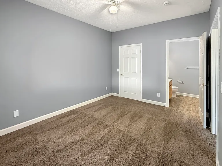 Cross Lake Apartments — Photo 114