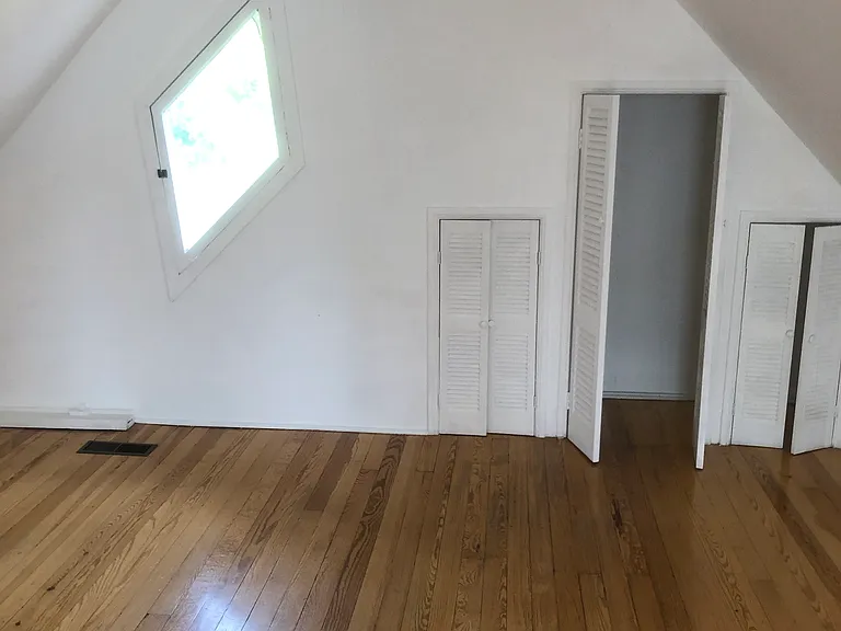 430 Mapleton Ave — Photo 63