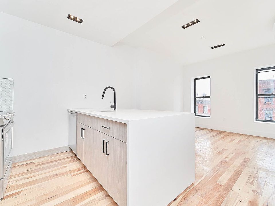 1st image of 685 5th Ave #3R