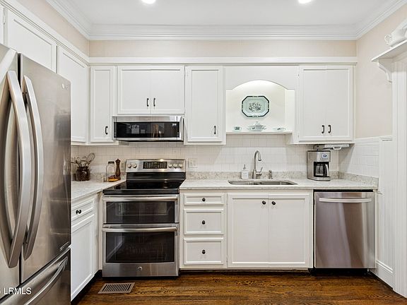 5th image of 895 Ribaut Rd #2