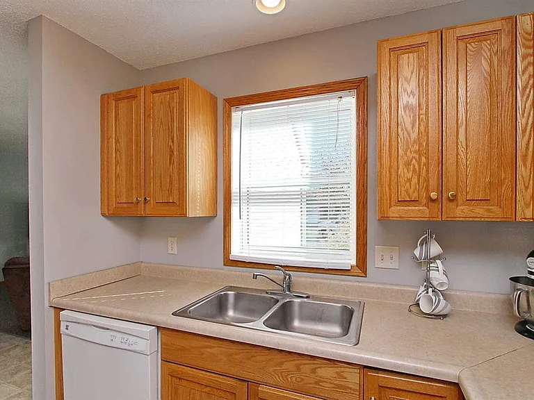 2503 Aster Ave — Photo 15