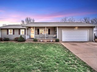 620 Meadowlark Ln, Newton, KS 67114
