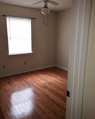 3rd image of 12501 Canterbury Dr W